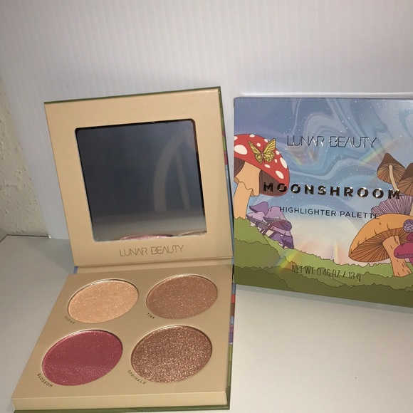 Lunar Beauty Moonshroom Highlighter Palette, NEW - Picture 2 of 10